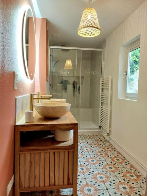 Le Patio - Cinelodge Avec Jardin ปัวติเยร์ ภายนอก รูปภาพ