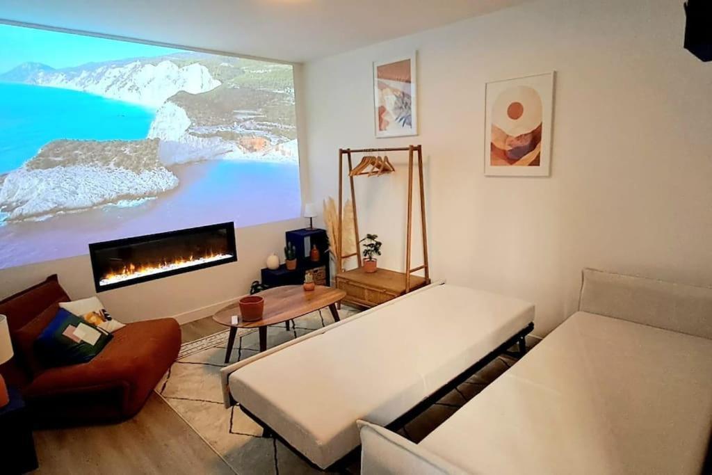Le Patio - Cinelodge Avec Jardin ปัวติเยร์ ภายนอก รูปภาพ